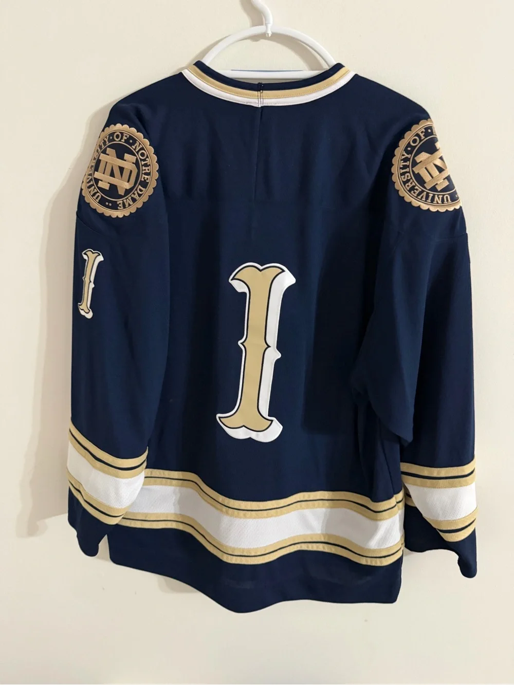 Vintage Notre Dame Fighting Irish Adidas CCHA Hockey Jersey # 1 - L